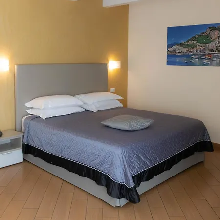 Porto Di Claudio Guest house
