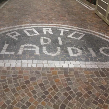 Porto Di Claudio Guest house