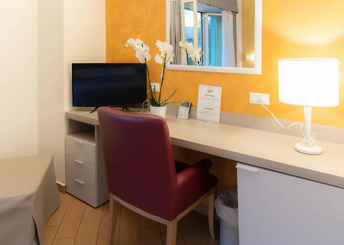 Porto Di Claudio Πανσιόν 4*