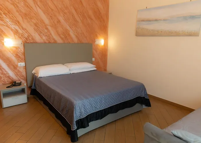 Πανσιόν Porto Di Claudio 4*