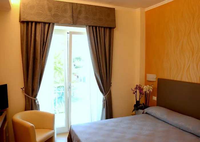 Πανσιόν Porto Di Claudio Φιουμιτσίνο