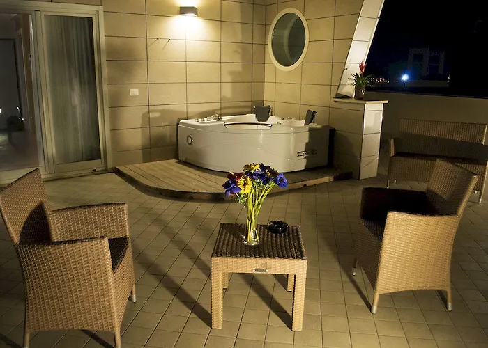 Porto Di Claudio 4* Φιουμιτσίνο